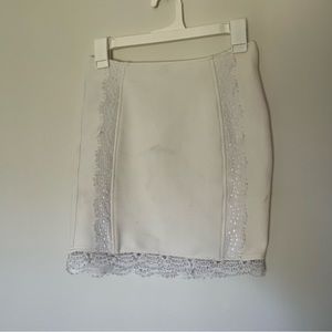 Tobi - Thick White Lace Detail Pencil Skirt - Medium